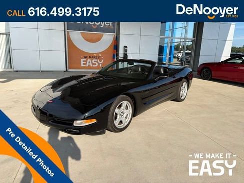 Used 1999 Chevrolet Corvette Convertible w/ Memory Pkg RWD image 1