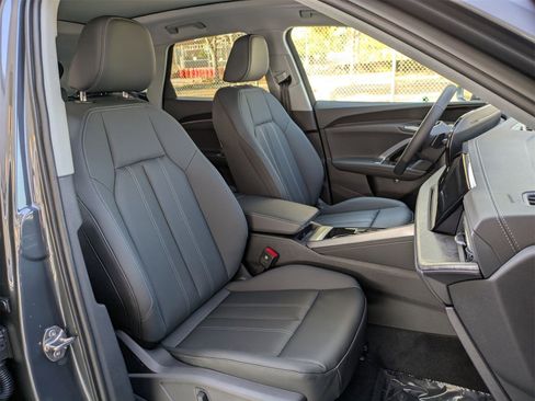 New 2025 Audi Q5 Premium image 10