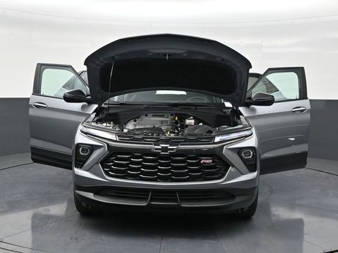 Used 2025 Chevrolet TrailBlazer RS image 34