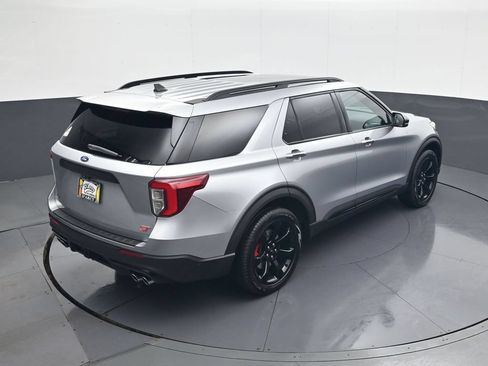Used 2022 Ford Explorer ST w/ Equipment Group 401A AWD/4WD image 18