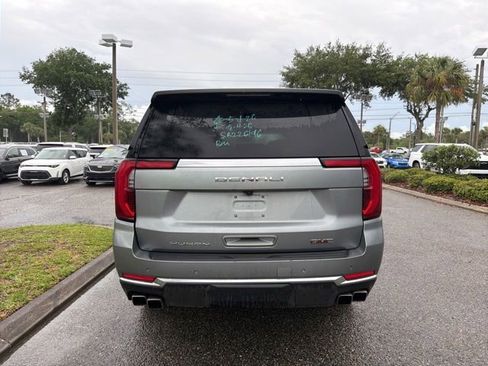 Used 2025 GMC Yukon XL Denali AWD/4WD image 4