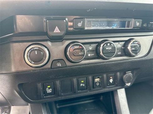 Used 2017 Toyota Tacoma TRD Pro image 19