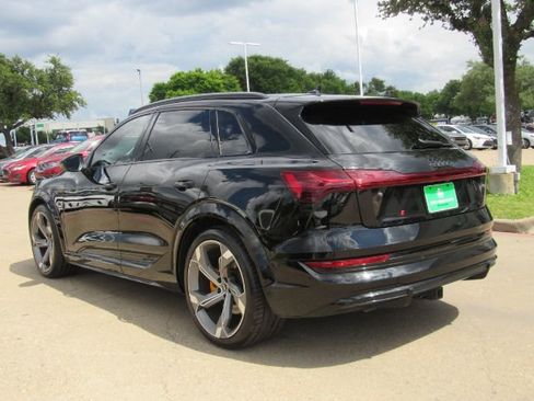Used 2022 Audi e-tron S Prestige w/ Prestige Package image 13