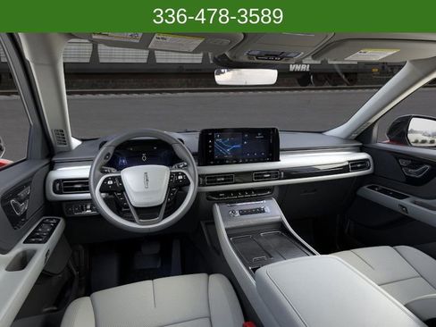 New 2026 Lincoln Aviator AWD image 9