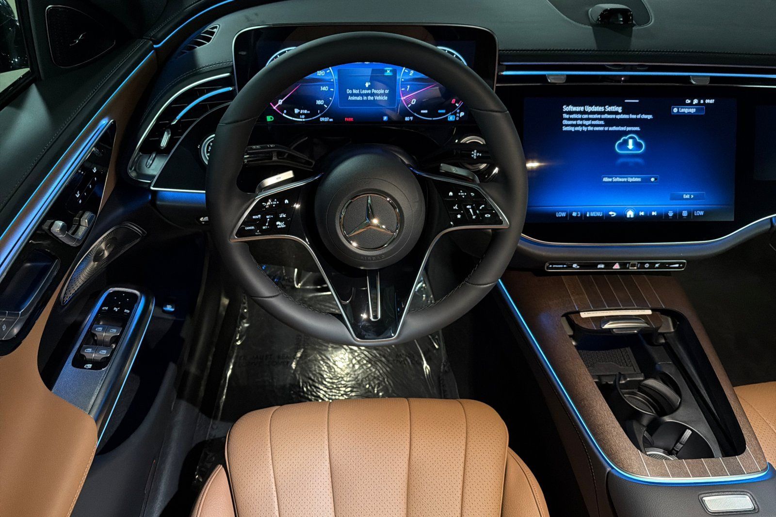 New 2027 Mercedes-Benz E 450 4MATIC Sedan image 13
