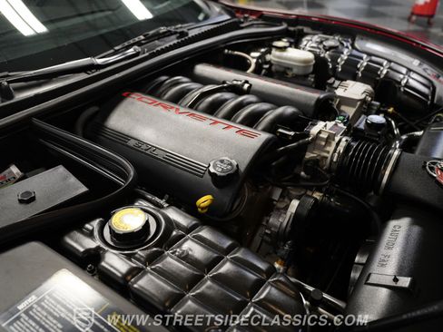 Used 2004 Chevrolet Corvette Z51 w/ Roof Package image 40