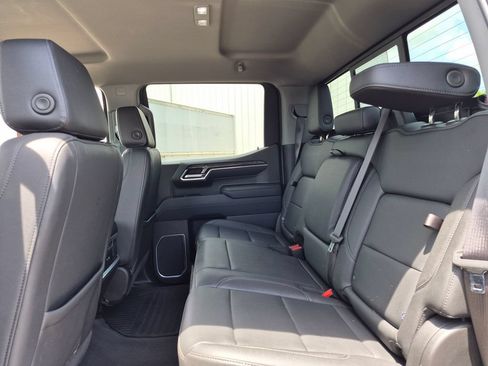 Used 2023 Chevrolet Silverado 1500 LTZ w/ Technology Package AWD/4WD image 33