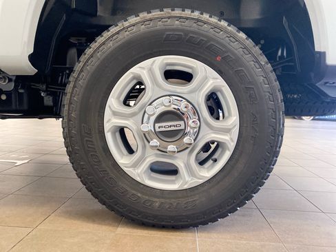New 2026 Ford F250 XLT w/ FX4 Off-Road Package AWD/4WD image 23