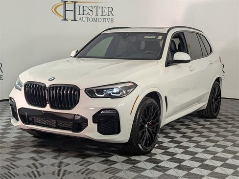 Used 2021 BMW X5 xDrive40i w/ M Sport Package image 4