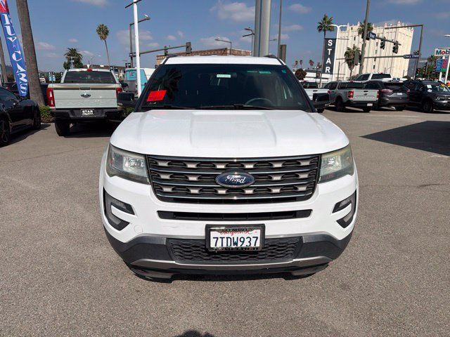 Used 2016 Ford Explorer XLT AWD/4WD image 2