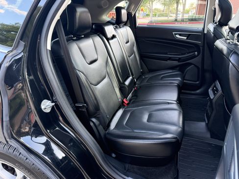 Used 2018 Ford Edge Titanium w/ Equipment Group 301A AWD/4WD image 13