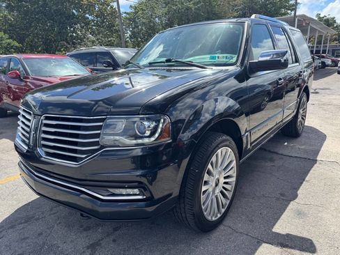 Used 2015 Lincoln Navigator 4WD w/ Equipment Group 101A Reserve image 2