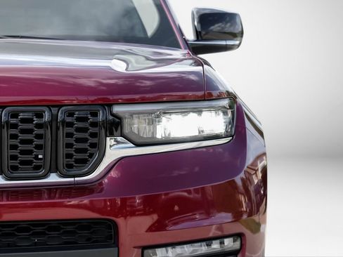 Used 2023 Jeep Grand Cherokee L Limited w/ Trailer Tow Group (B) AWD/4WD image 49
