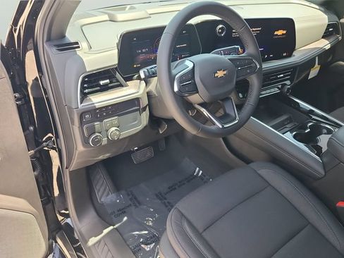 New 2026 Chevrolet Suburban LS w/ LPO, Dark Essentials Package RWD image 21