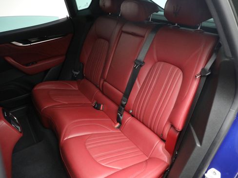 Certified 2022 Maserati Levante GT image 21