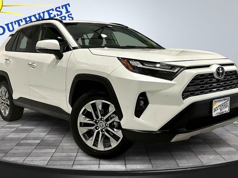 Used 2022 Toyota RAV4 Limited image 3