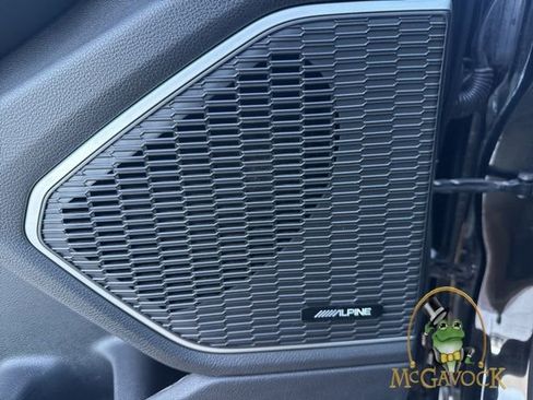 Used 2022 Jeep Grand Cherokee Limited w/ Luxury Tech Group II image 18