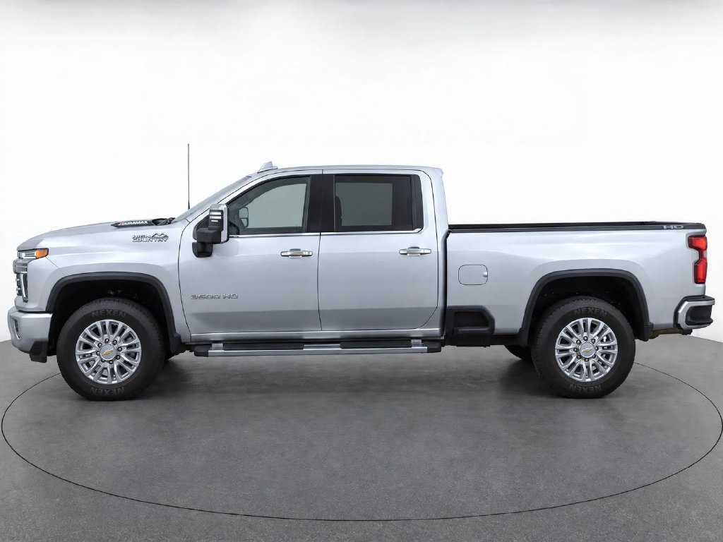 Used 2022 Chevrolet Silverado 3500 High Country w/ Safety Package II AWD/4WD image 7