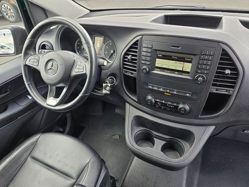 Used 2019 Mercedes-Benz Metris Passenger image 11