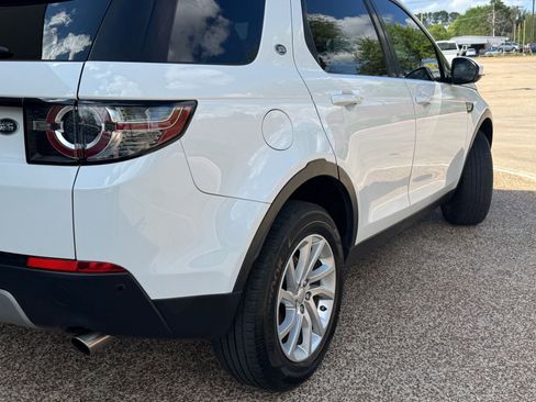 Used 2019 Land Rover Discovery Sport HSE image 4