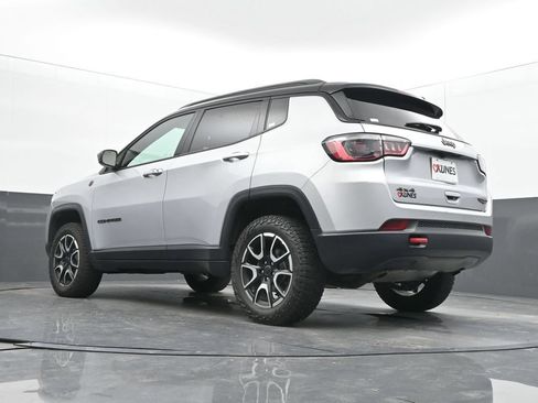 Used 2025 Jeep Compass Trailhawk AWD/4WD image 50