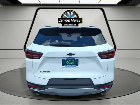 Certified 2023 Chevrolet Blazer LT w/ Midnight/Sport Edition FWD image 5