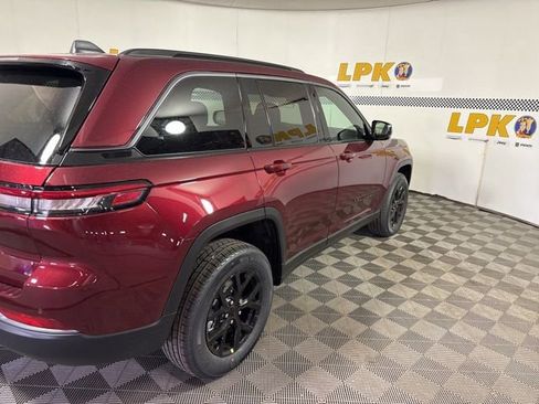 New 2026 Jeep Grand Cherokee Altitude AWD/4WD image 6