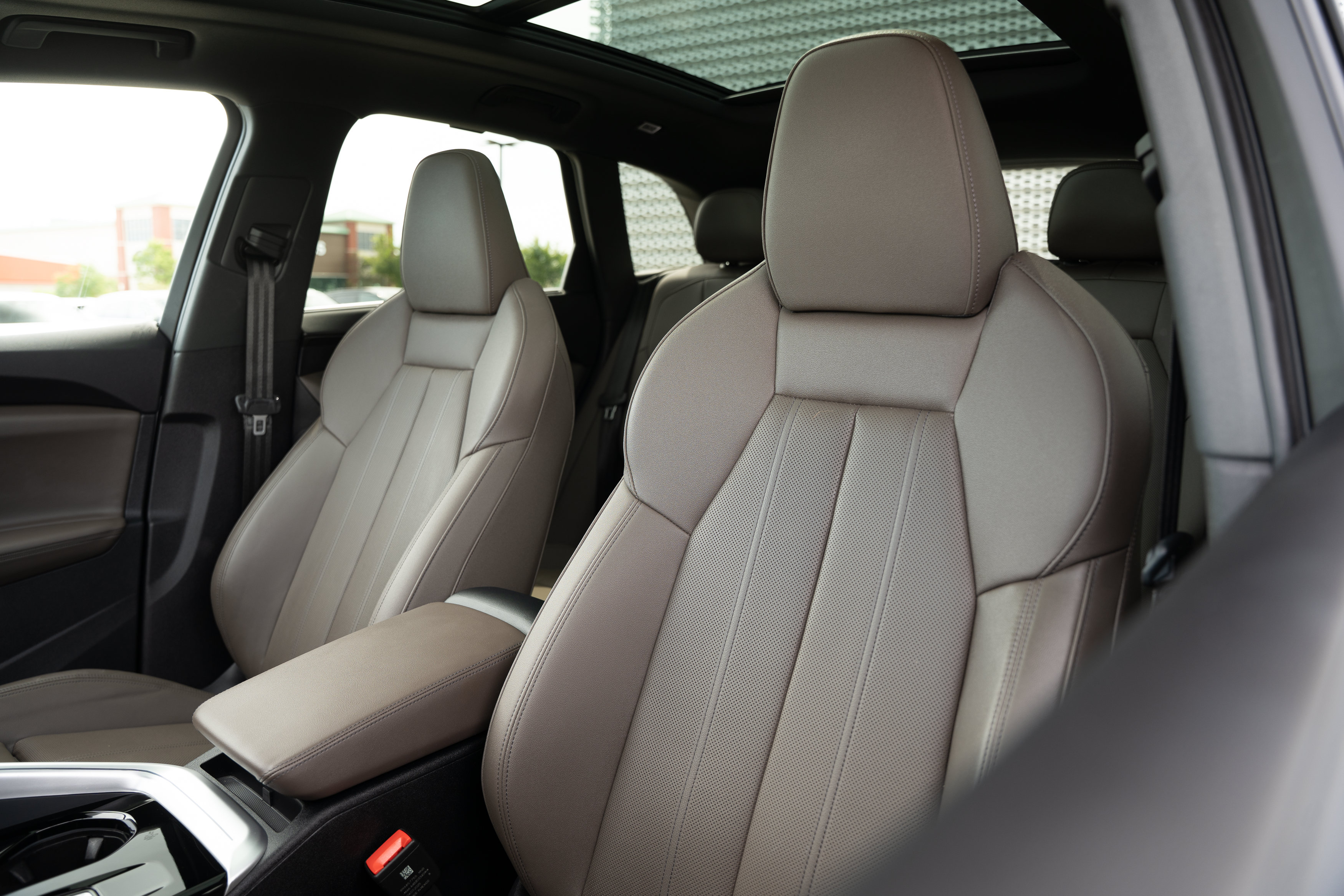 Certified 2025 Audi Q5 Premium w/ Premium Plus AWD/4WD image 19