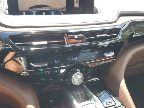 Certified 2023 Acura MDX SH-AWD w/ Technology Package image 28