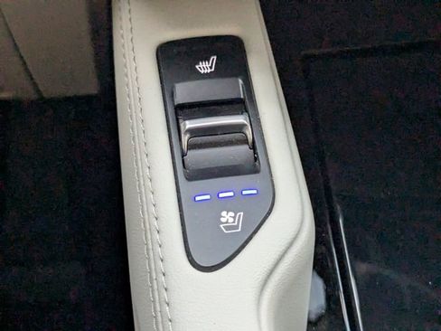 Certified 2024 Kia Telluride EX w/ EX Captain's Chair Package image 28