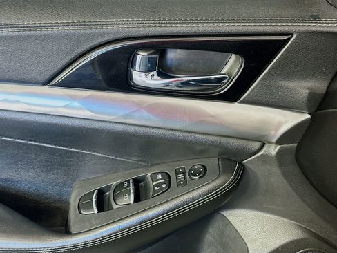 Used 2020 Nissan Maxima 3.5 SV w/ Floor Mat Group FWD image 18