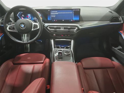 Used 2023 BMW 330i Sedan w/ M Sport Package image 9