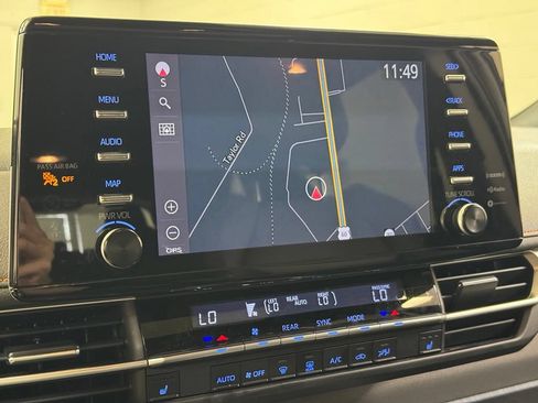 Used 2021 Toyota Sienna XSE FWD image 50