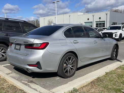 Used 2019 BMW 330i xDrive Sedan w/ Driving Assistance Package image 4