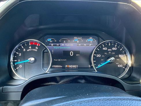 Used 2017 Ford F350 Lariat w/ Lariat Ultimate Package image 9