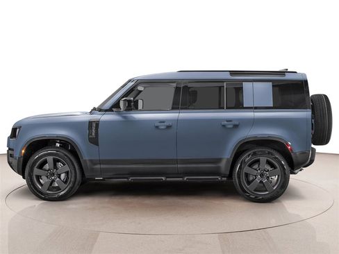 New 2026 Land Rover Defender 110 S image 2