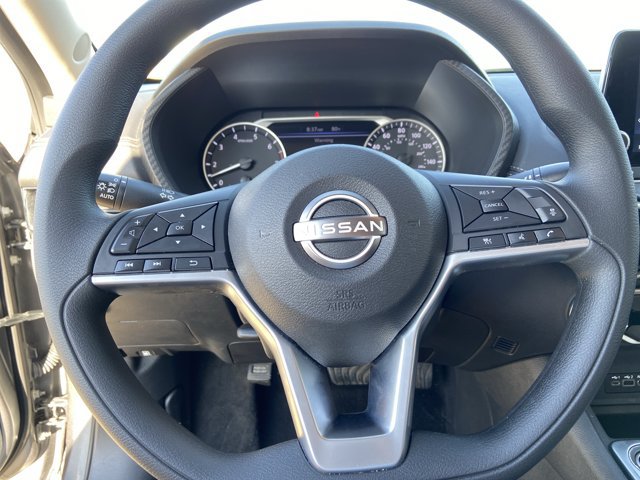 Used 2025 Nissan Sentra SV FWD image 32