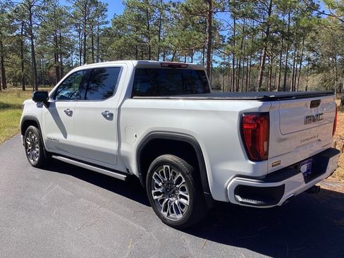 Used 2023 GMC Sierra 1500 Denali Ultimate image 3