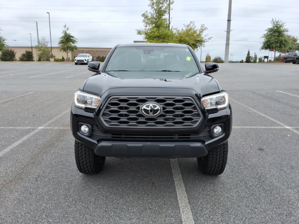 Used 2020 Toyota Tacoma TRD Off-Road w/ TRD Premium Off Road Package AWD/4WD image 2