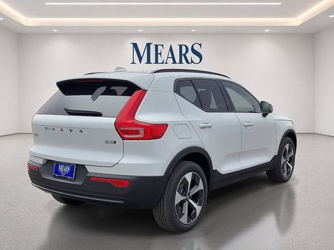 New 2026 Volvo XC40 B5 Plus w/ Protection Package Premier AWD/4WD image 5