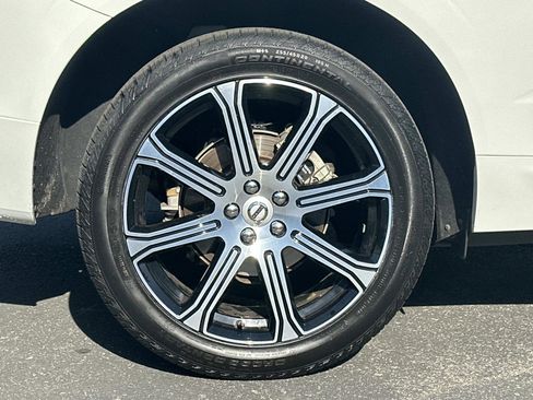 Certified 2021 Volvo XC60 T5 Inscription w/ Advanced Package image 28