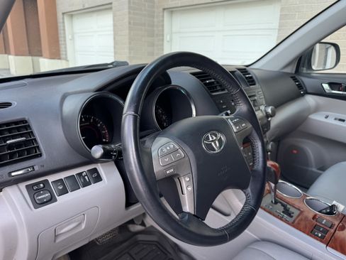 Used 2008 Toyota Highlander Limited AWD/4WD image 16