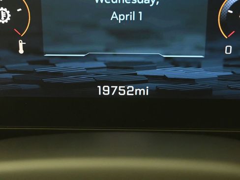 Used 2025 Chevrolet Tahoe RST w/ Comfort Package image 27