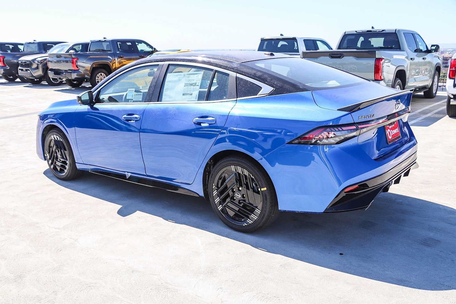 New 2027 Nissan Sentra SR w/ Floor Mat Package FWD image 10