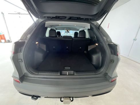 Used 2022 Jeep Cherokee Latitude w/ Trailer Tow Group image 23