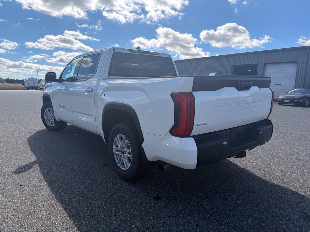 Used 2022 Toyota Tundra SR5 AWD/4WD image 9