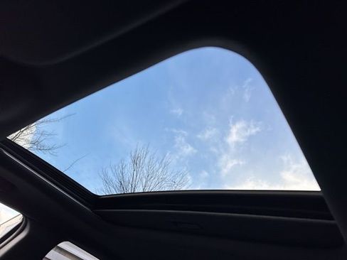 Used 2022 Jeep Grand Cherokee Limited image 5