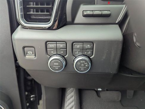 New 2026 GMC Sierra 1500 Denali AWD/4WD image 28