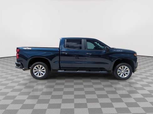 Used 2020 Chevrolet Silverado 1500 Custom w/ Custom Value Package AWD/4WD image 10