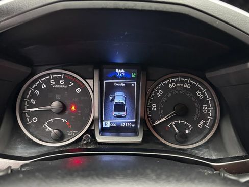 Used 2023 Toyota Tacoma TRD Off-Road AWD/4WD image 22